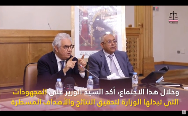اجتمع السيد نزار بركة وزير التجهيز والماء، يوم الاثنين 14 فبراير 2022، بمقر الوزارة بالرباط، بالسادة رؤساء الجماعات، والسادة المستشارين عن إقليم بولمان، حيث تم تدارس مشاكل قطاعي "البنيات التحتية والماء" بالمنطقة.