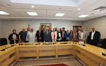 ​أعضاء من المكتب التنفيذي للجامعة الوطنية لموظفي وأعوان الشبيبة والرياضة في  لقاء مع  السيد الوزيروالسيدة الكاتبة العامة للوزارة