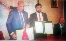 مولاي حمدي ولد الرشيد يوقع برتوكول توأمة مع عمدة مدينة "تايكاهوانو" بدولة الشيلي مولاي حمدي ولد الرشيد يوقع برتوكول توأمة مع عمدة مدينة "تايكاهوانو" بدولة الشيلي