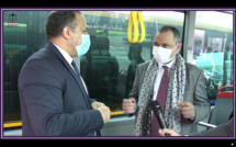 الأخ رياض مزور وزير الصناعة و التجارة خلال زيارته لمصنع إيريزار بالصخيرات.. الصناعة المغربية والكفاءات الوطنية توفر حافلات بمواصفات عالمية لفائدة النقل الحضري بالقنيطرة